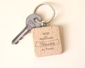 Porte-clés en bois personnalisé – Meilleure du Monde